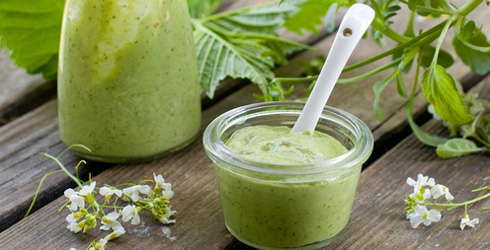 Yummy spinach and almond dip