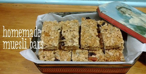 Homemade muesli bars
