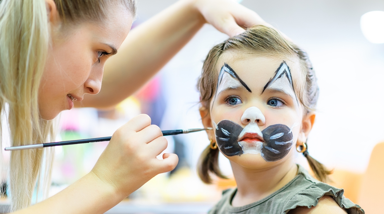 Meow! Create a cat-themed party!