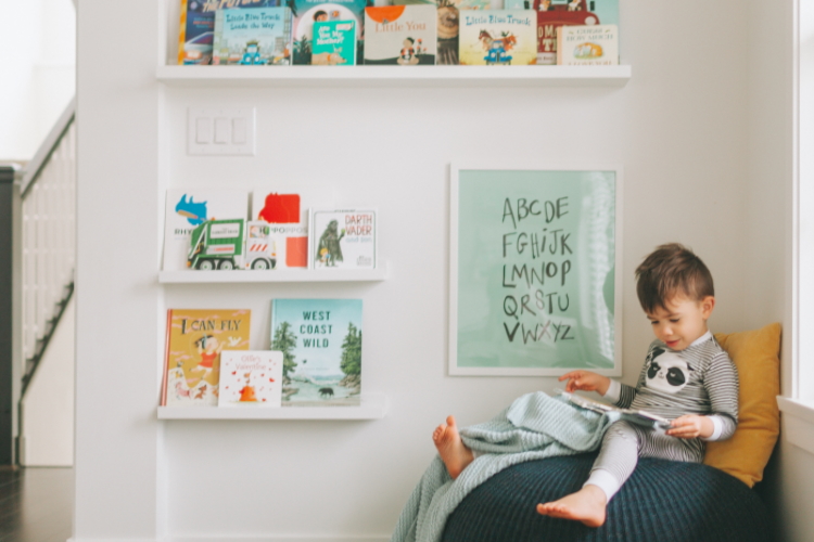 Irresistible bookshelves for your little readers