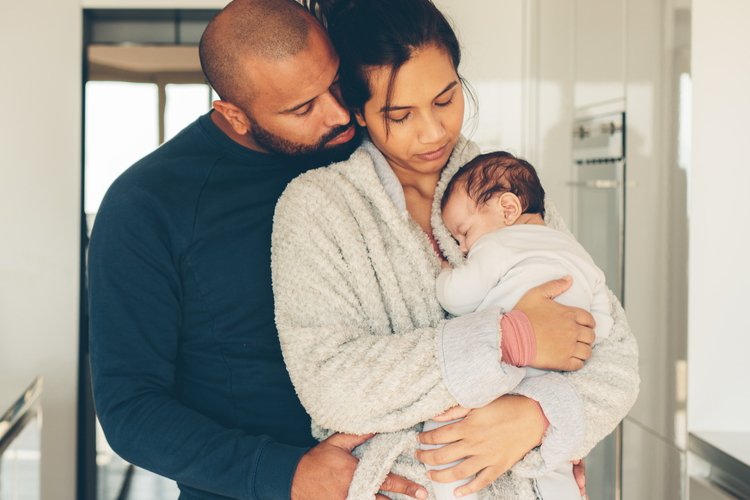 Surviving the first few weeks with a newborn