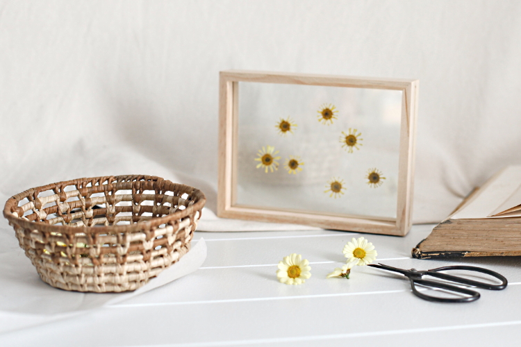 Make a beautiful floral keepsake