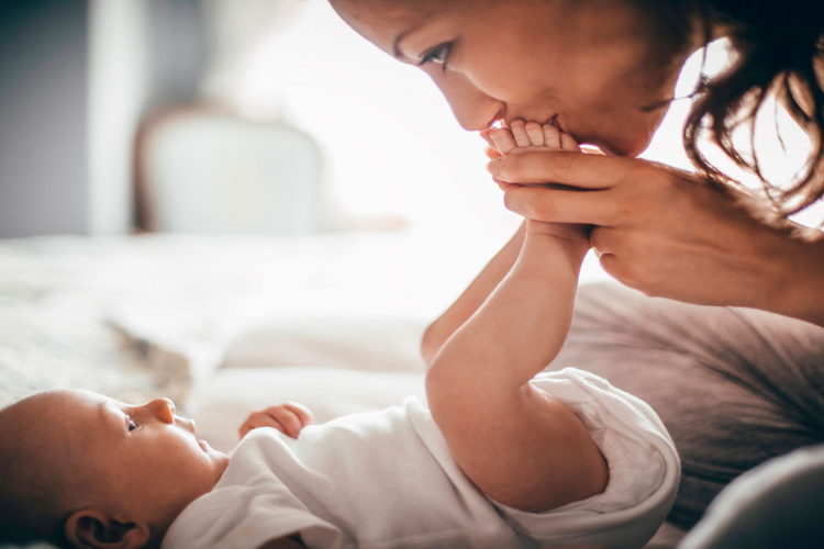 10 tips for a happy baby